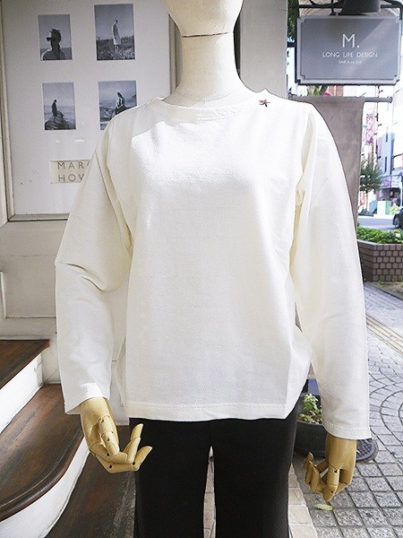 ホームスパンインレイスケート刺繍プルオーバー　8225C-019